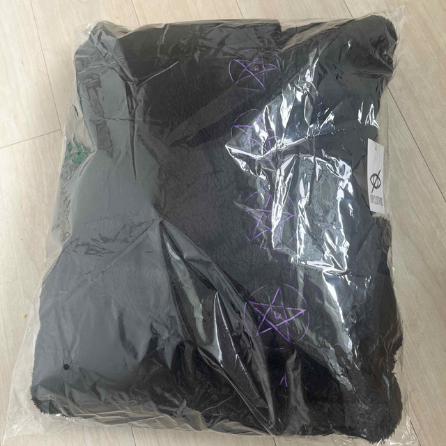 REFLEM(レフレム)のKRY 「MOKOMOKO2023」　新品未開封　ブラック×パープル　アウター レディースのジャケット/アウター(ダッフルコート)の商品写真