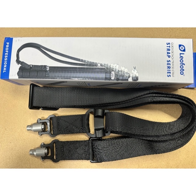 ほぼ新品Leofoto クイックリリースプレート＋ワンタッチストラップ スマホ/家電/カメラのカメラ(その他)の商品写真
