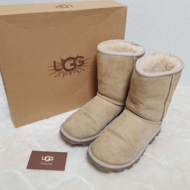 UGG(アグ)のUGG アグ オーストラリア ボア クラシック ムートンブーツ ベージュ レディースの靴/シューズ(ブーツ)の商品写真