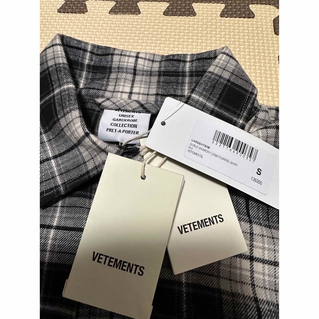 VETEMENTS(ヴェトモン)のVETEMENTS チェックシャツ メンズのトップス(シャツ)の商品写真