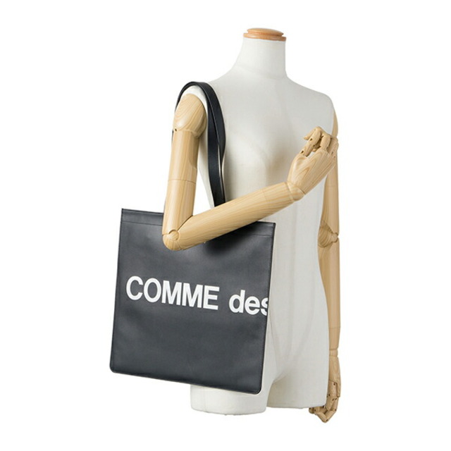 COMME des GARCONS(コムデギャルソン)の新品 コムデギャルソン COMME des GARCONS トートバッグ ヒュージ ロゴ ブラック レディースのバッグ(トートバッグ)の商品写真