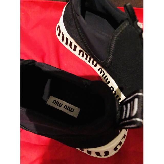 miumiu(ミュウミュウ)のミュウミュウ❤️スニーカー レディースの靴/シューズ(スニーカー)の商品写真