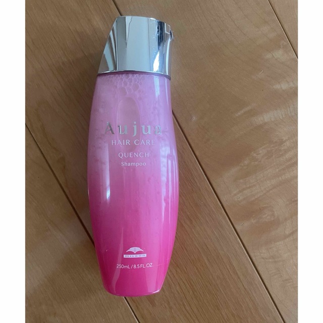 Aujua(オージュア)のAujua オージュア　クエンチ　シャンプー　250ml コスメ/美容のヘアケア/スタイリング(シャンプー)の商品写真