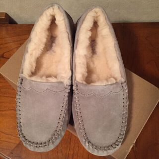 アグ(UGG)の【未使用新品】送料無料 US6(スリッポン/モカシン)