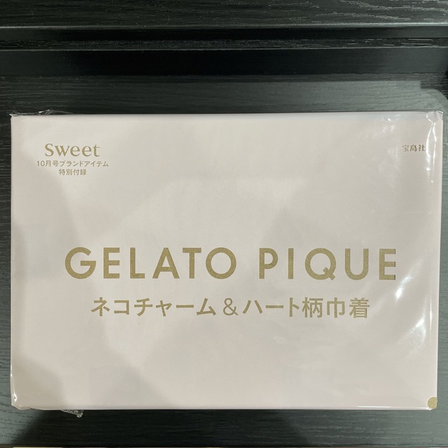 gelato pique(ジェラートピケ)の値下げ！GELATO PIQUE ネコチャーム&ハート柄巾着 レディースのファッション小物(ポーチ)の商品写真