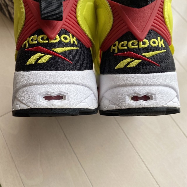 Reebok インスタポンプフューリー シトロンカラー メンズの靴/シューズ(スニーカー)の商品写真