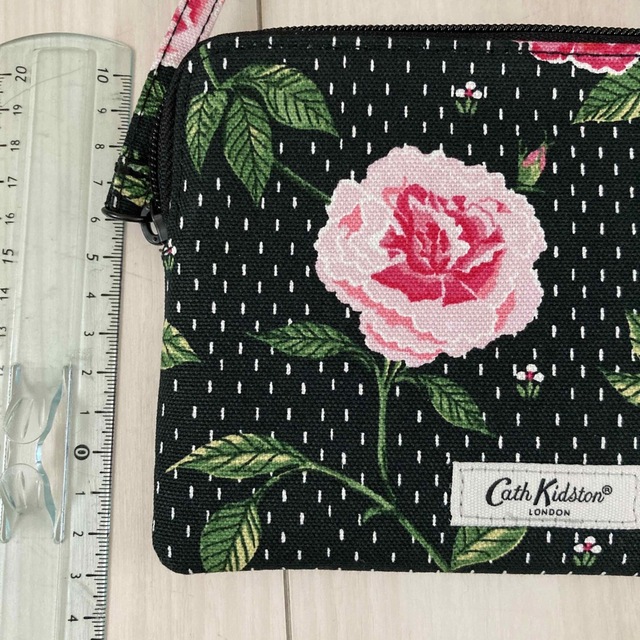 Cath Kidston(キャスキッドソン)のキャスキッドソン　ポーチ レディースのファッション小物(ポーチ)の商品写真