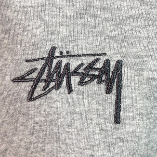 STUSSY(ステューシー)のステューシー クルーネックトレーナー グレー sizeM メンズのトップス(スウェット)の商品写真