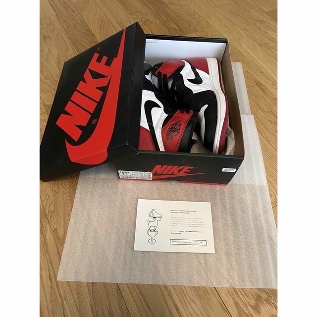 Air Jordan 1 Retro High OG BLACK TOE