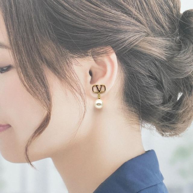 超美品・大人気】ヴァレンティノ ピアス イヤリング レディース パール