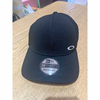 オークリー(Oakley)のOAKLEY NEWERA キャップ(キャップ)