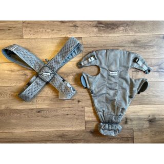 ベビービョルン(BABYBJORN)のベビービョルン抱っこ紐 キャリアミニmini ライトグレーメッシュ(抱っこひも/おんぶひも)