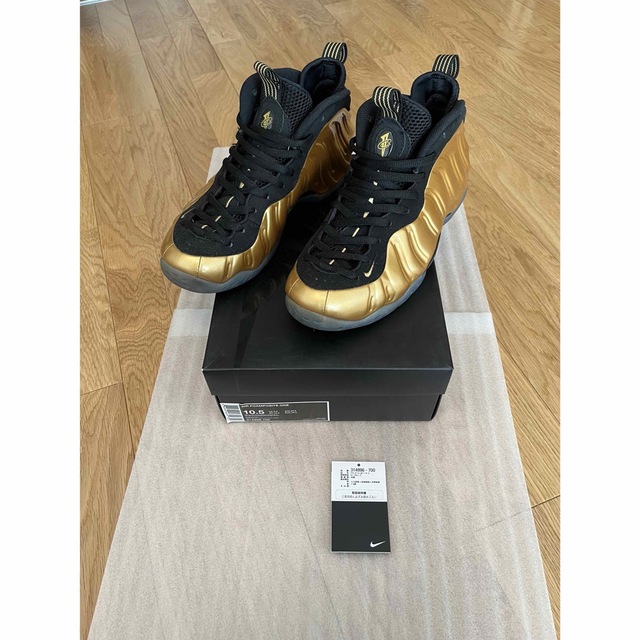 NIKE(ナイキ)のNIKE AIR FOAMPOSITE ONE 'METALLIC GOLD' メンズの靴/シューズ(スニーカー)の商品写真