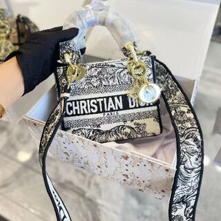 ディオール(Christian Dior) スマホケースの通販 100点以上 