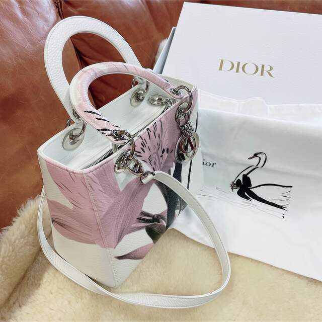 Christian Dior(クリスチャンディオール)のchristian diorフラワー  レディディオール 希少　限定柄 レディースのバッグ(ハンドバッグ)の商品写真