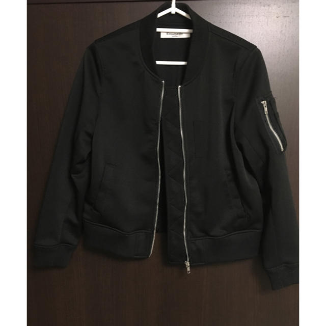EMSEXCITE(エムズエキサイト)のMA-1（黒） レディースのジャケット/アウター(ノーカラージャケット)の商品写真