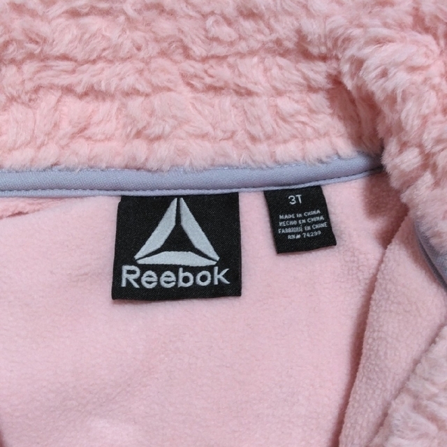 Reebok(リーボック)のReebok もこもこジャケット(サイズ3T) キッズ/ベビー/マタニティのキッズ服女の子用(90cm~)(ジャケット/上着)の商品写真