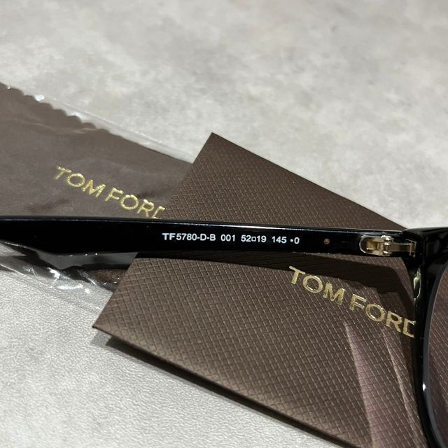 新品 トムフォード TF5780 B FT5780 001 メガネ サングラス