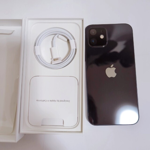 Apple iPhone 12 64GB ブラック SIMフリー スマホ/家電/カメラのスマートフォン/携帯電話(スマートフォン本体)の商品写真