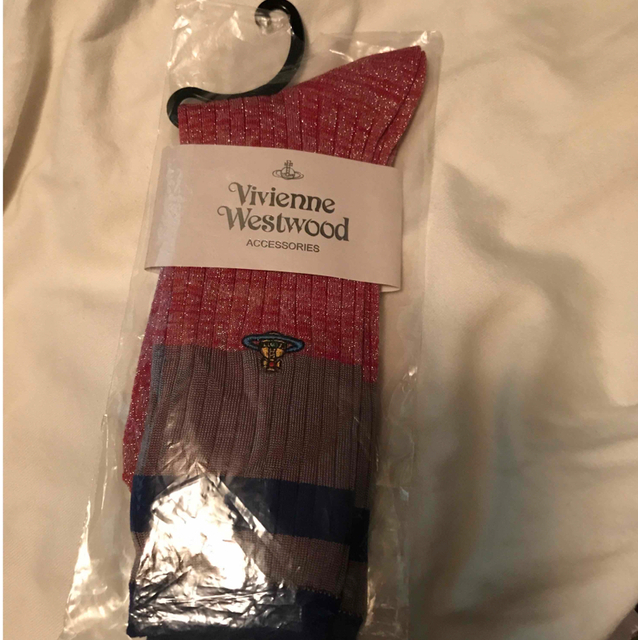 Vivienne Westwood(ヴィヴィアンウエストウッド)の未使用　ヴィヴィアンウエストウッドハンカチ レディースのレッグウェア(ソックス)の商品写真