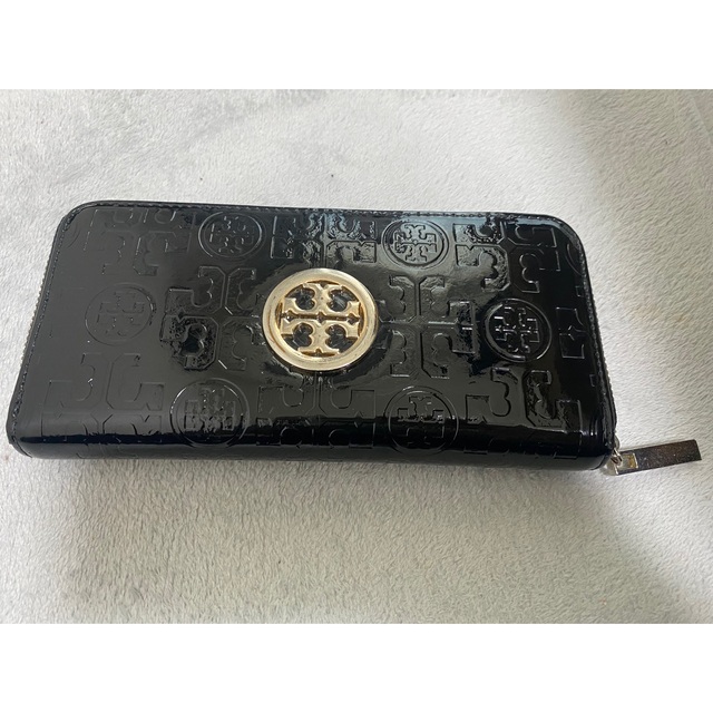 Tory Burch(トリーバーチ)のTORY BURCH トリーバーチ　エナメル型押し　長財布 レディースのファッション小物(財布)の商品写真