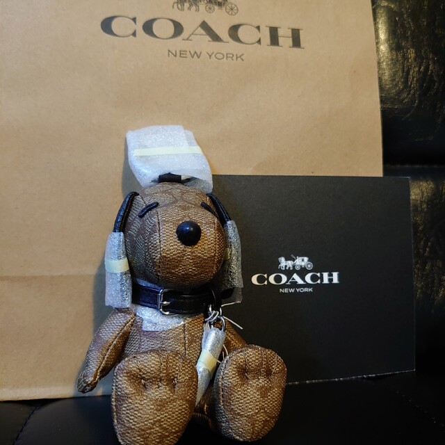 新品 COACH コーチ スヌーピー バッグチャーム キーホルダー - 小物