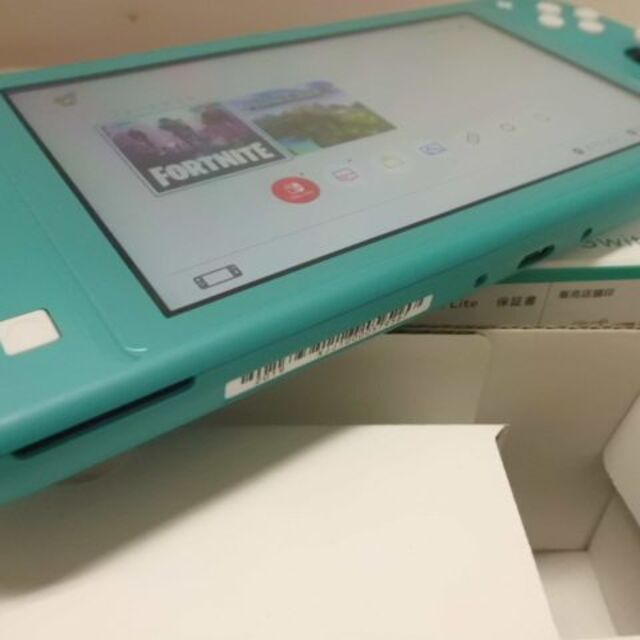 Nintendo Switch(ニンテンドースイッチ)のNintendo Switch Lite Turquoise任天堂スイッチライト エンタメ/ホビーのゲームソフト/ゲーム機本体(携帯用ゲーム機本体)の商品写真