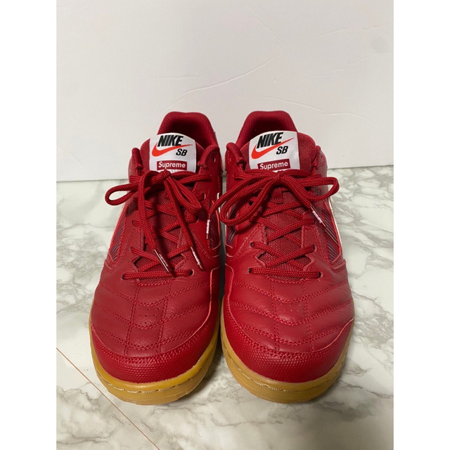 SUPREME × NIKE SB LUNAR GATO RED