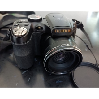 フジフイルム(富士フイルム)のFUJIFILM FinePix S2800HDデジタルカメラ(デジタル一眼)