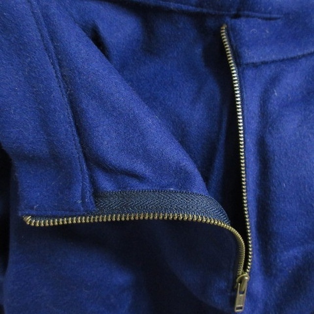 URBAN RESEARCH(アーバンリサーチ)のアーバンリサーチ スカート フレア ひざ丈 バックファスナー ウール 38 青 レディースのスカート(ひざ丈スカート)の商品写真