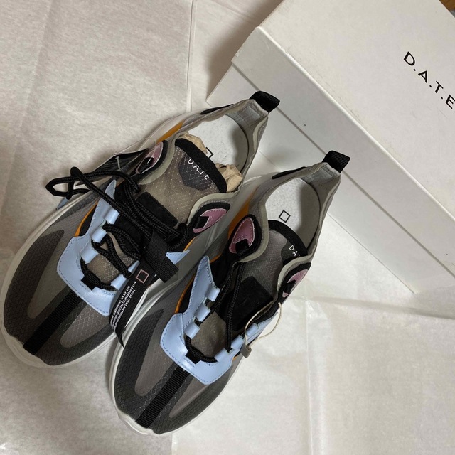 D.A.T.E.(デイト)の新品　D.A.T.E  AURAスニーカー　37 レディースの靴/シューズ(スニーカー)の商品写真