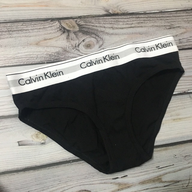 ck Calvin Klein(シーケーカルバンクライン)のカルバンクライン　レディースブラショーツ　ブラック　Mサイズ レディースの下着/アンダーウェア(ブラ&ショーツセット)の商品写真