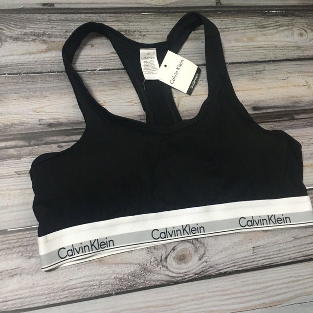 ck Calvin Klein(シーケーカルバンクライン)のカルバンクライン　レディースブラショーツ　ブラック　Mサイズ レディースの下着/アンダーウェア(ブラ&ショーツセット)の商品写真