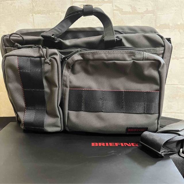 BRIEFING(ブリーフィング)の最終価格‼️ブリーフィング　NEO TRINITY LINER B4 STEEL メンズのバッグ(バッグパック/リュック)の商品写真