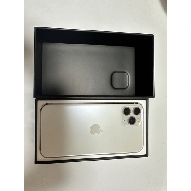 iPhone(アイフォーン)のアイホン11Pro 256GB  SIMフリー スマホ/家電/カメラのスマートフォン/携帯電話(スマートフォン本体)の商品写真