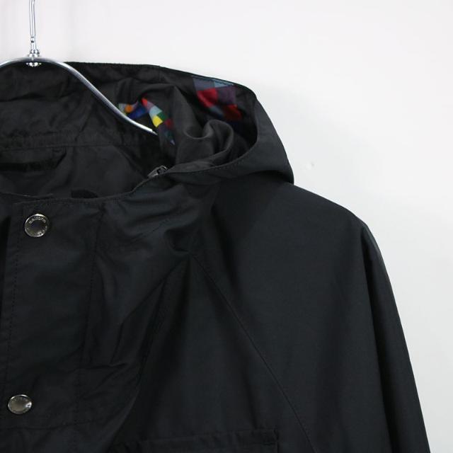 uniform experiment(ユニフォームエクスペリメント)のuniform experiment / ユニフォームエクスペリメント | 2019SS | MOUNTAIN PARKA バックロゴマウンテンパーカー | 2 | ブラック | メンズ メンズのジャケット/アウター(その他)の商品写真