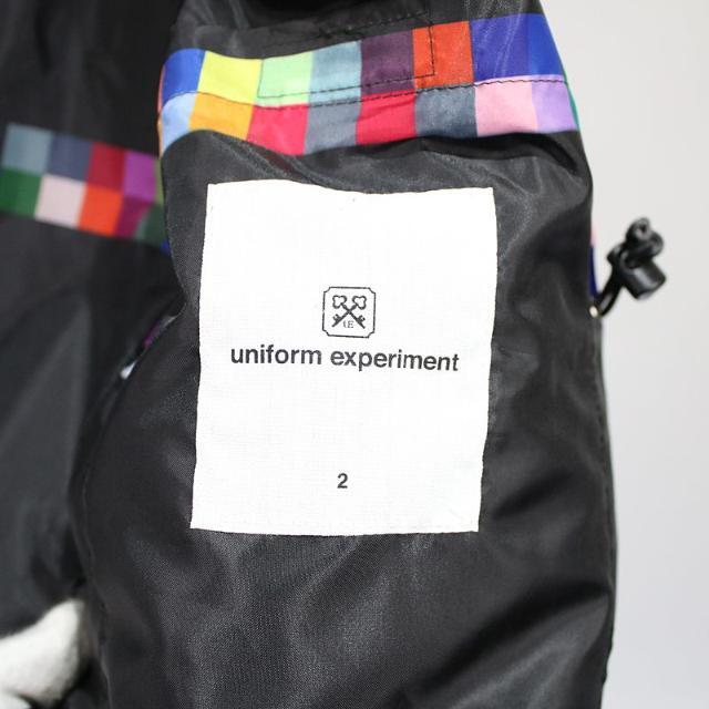 uniform experiment(ユニフォームエクスペリメント)のuniform experiment / ユニフォームエクスペリメント | 2019SS | MOUNTAIN PARKA バックロゴマウンテンパーカー | 2 | ブラック | メンズ メンズのジャケット/アウター(その他)の商品写真