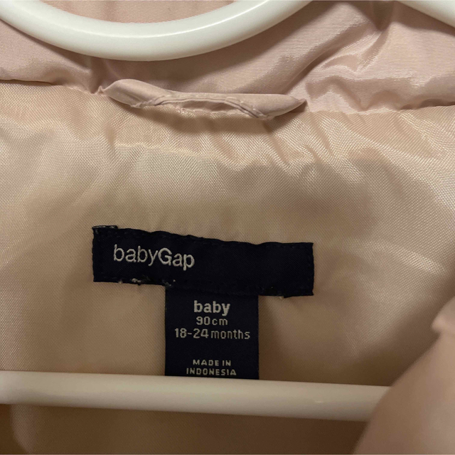 babyGAP(ベビーギャップ)の90㎝　babyGAP ベスト キッズ/ベビー/マタニティのキッズ服女の子用(90cm~)(ジャケット/上着)の商品写真