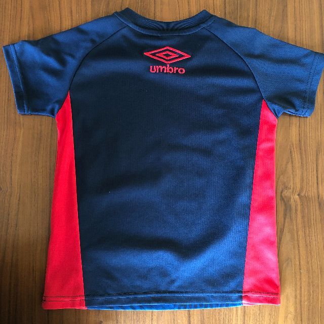 UMBRO(アンブロ)のアンブロ UMBRO サッカー 練習着 130cm スポーツ/アウトドアのサッカー/フットサル(ウェア)の商品写真