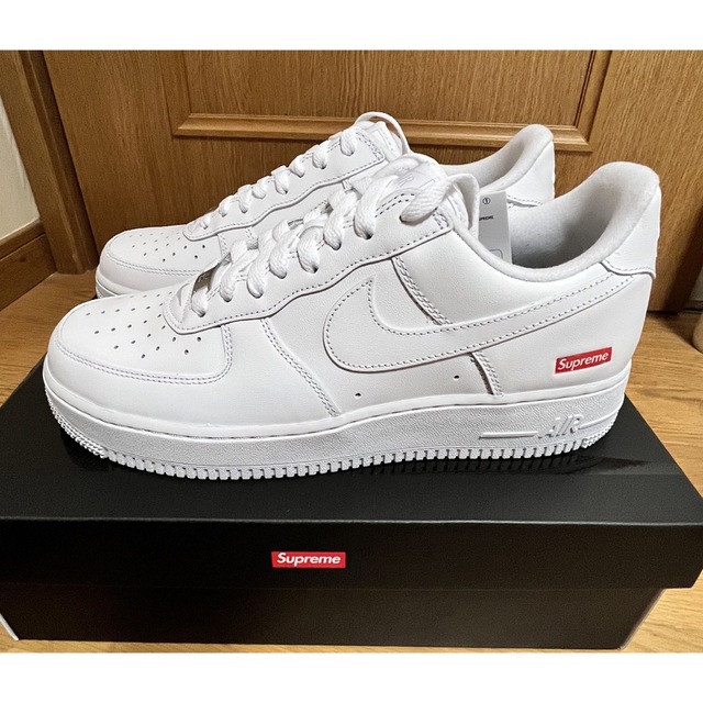 Supreme(シュプリーム)のsupreme Nike Air force 1 おまけ付き メンズの靴/シューズ(スニーカー)の商品写真