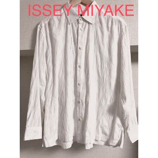 イッセイミヤケ(ISSEY MIYAKE)のイッセイミヤケ　シャツ(シャツ)