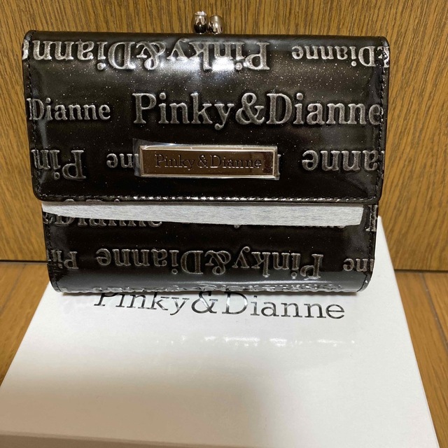 Pinky&Dianne(ピンキーアンドダイアン)のPinky&dianne二つ折り財布ブラック🖤 レディースのファッション小物(財布)の商品写真