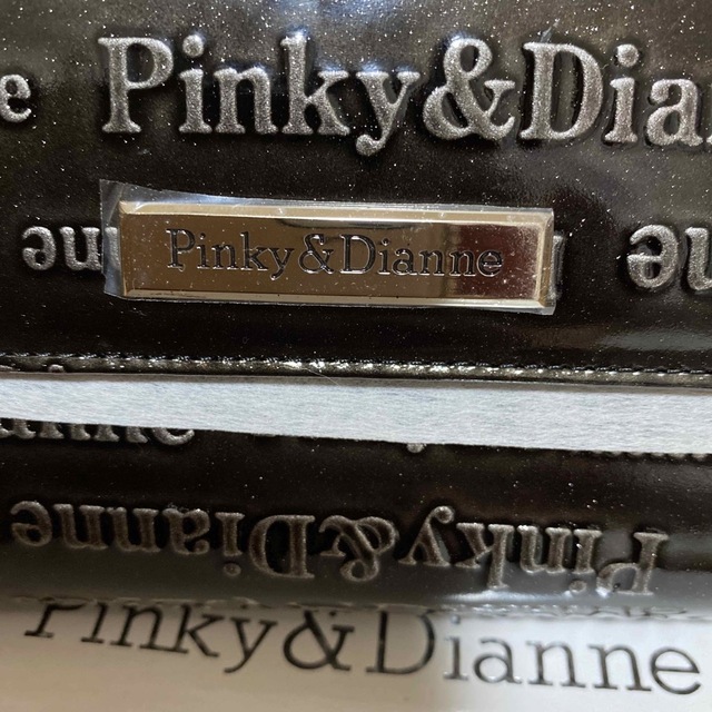 Pinky&Dianne(ピンキーアンドダイアン)のPinky&dianne二つ折り財布ブラック🖤 レディースのファッション小物(財布)の商品写真