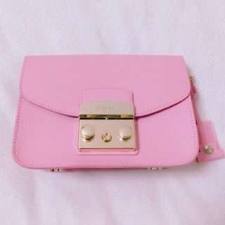 フルラ(Furla)のFURLA メトロポリス ウィンターローズ(ショルダーバッグ)