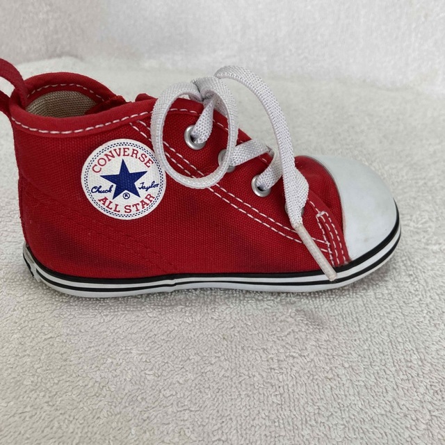 CONVERSE(コンバース)の【美品】コンバース　baby 赤　13センチ キッズ/ベビー/マタニティのベビー靴/シューズ(~14cm)(スニーカー)の商品写真