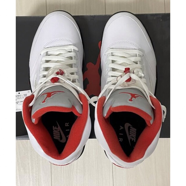 NIKE(ナイキ)の28.0 NIKE AIR JORDAN 5 Fire Red ファイアレッド メンズの靴/シューズ(スニーカー)の商品写真