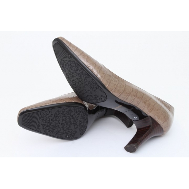 スタイルラボ スクエアトゥパンプス クロコ型押し スタックハイヒール 日本製 2E 靴 シューズ レディース 23cmサイズ ベージュ STYLE lab レディースの靴/シューズ(ハイヒール/パンプス)の商品写真