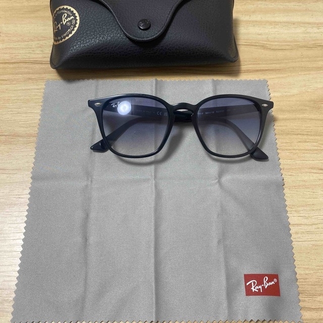 Ray-Ban(レイバン)のRay-Ban メンズのファッション小物(サングラス/メガネ)の商品写真