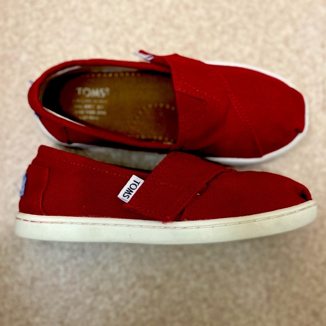 TOMS(トムズ)のTOMSトムス  ALPARGATA (Red Canvas) 17.5㎝ キッズ/ベビー/マタニティのキッズ靴/シューズ(15cm~)(スニーカー)の商品写真