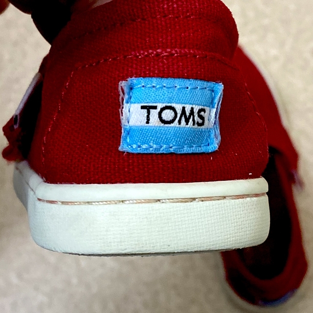 TOMS(トムズ)のTOMSトムス  ALPARGATA (Red Canvas) 17.5㎝ キッズ/ベビー/マタニティのキッズ靴/シューズ(15cm~)(スニーカー)の商品写真